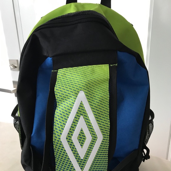 umbro soccer backpack